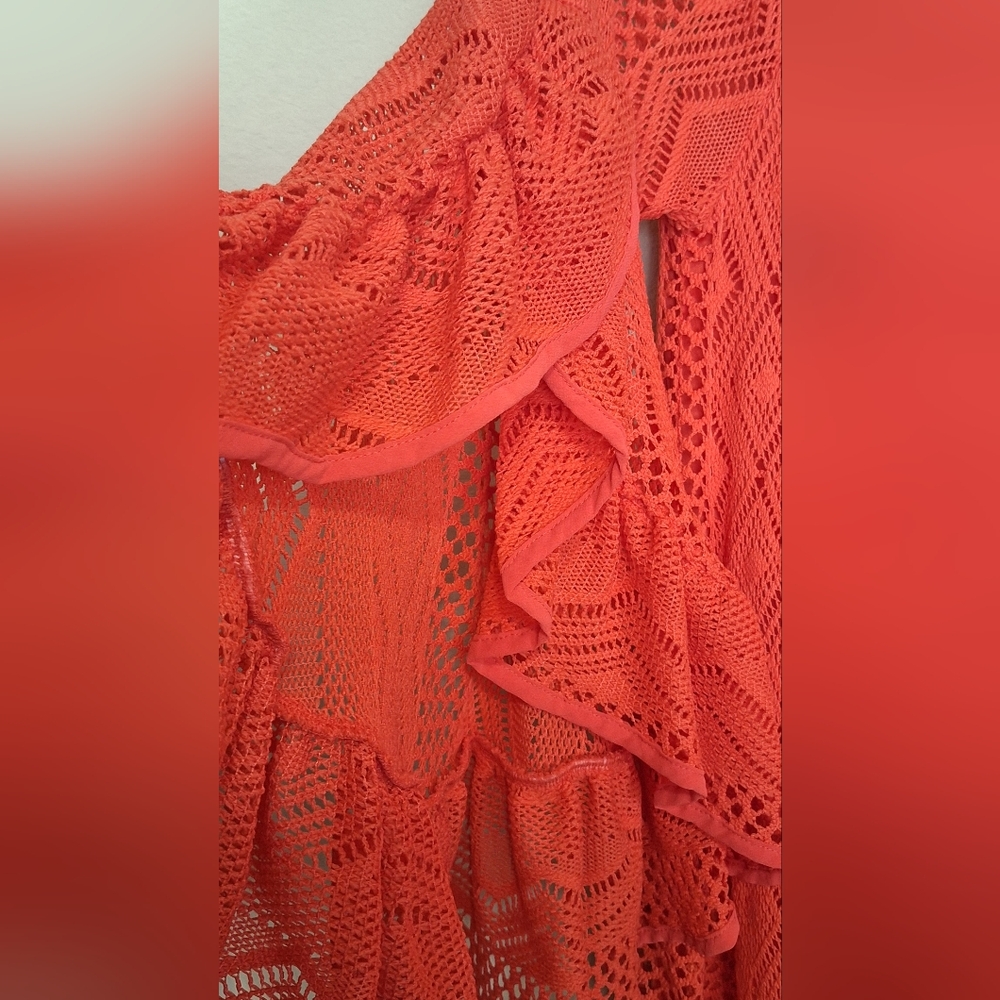2tee Couture Bright Red Crochet Dress Size Large Open Flow Flutter Bell Sleeves - Picture 6 of 7